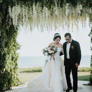 Meet your Posher, Bunga